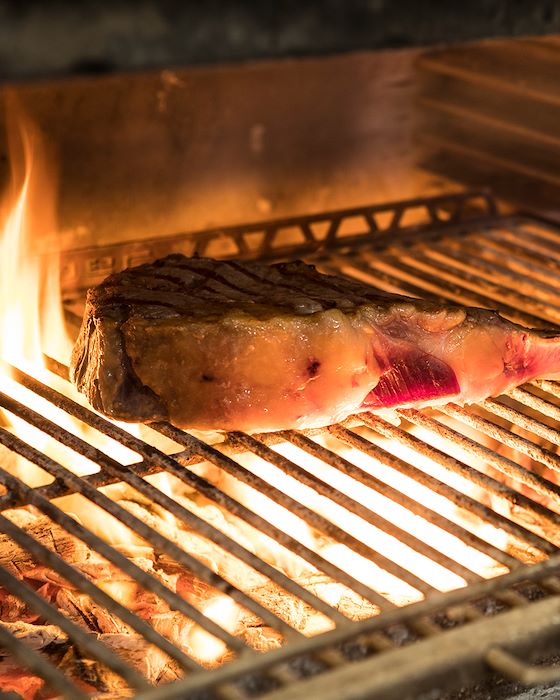 to the Dstrikt Steakhouse The RitzCarlton, Vienna