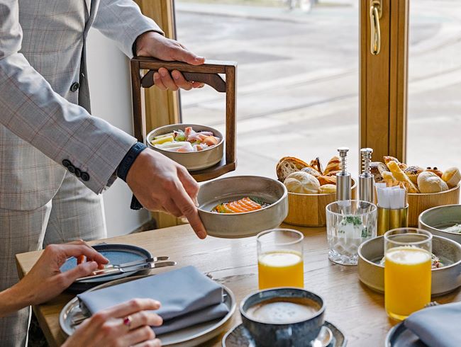 DSTRIKT BREAKFAST